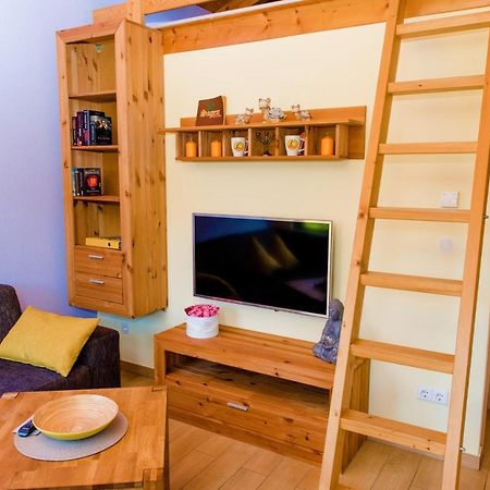 Ferienhaus Hexenschlummer - Schlafzimmer und romantischer Schlafboden Thale Exterior foto